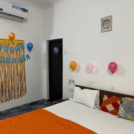 Sunrise Bed & Breakfast Khajuraho Bagian luar foto